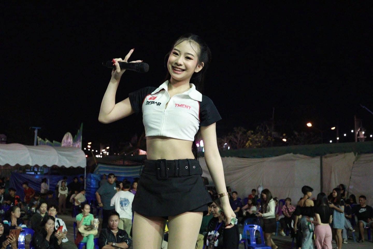 Nina Hithongkam (36)