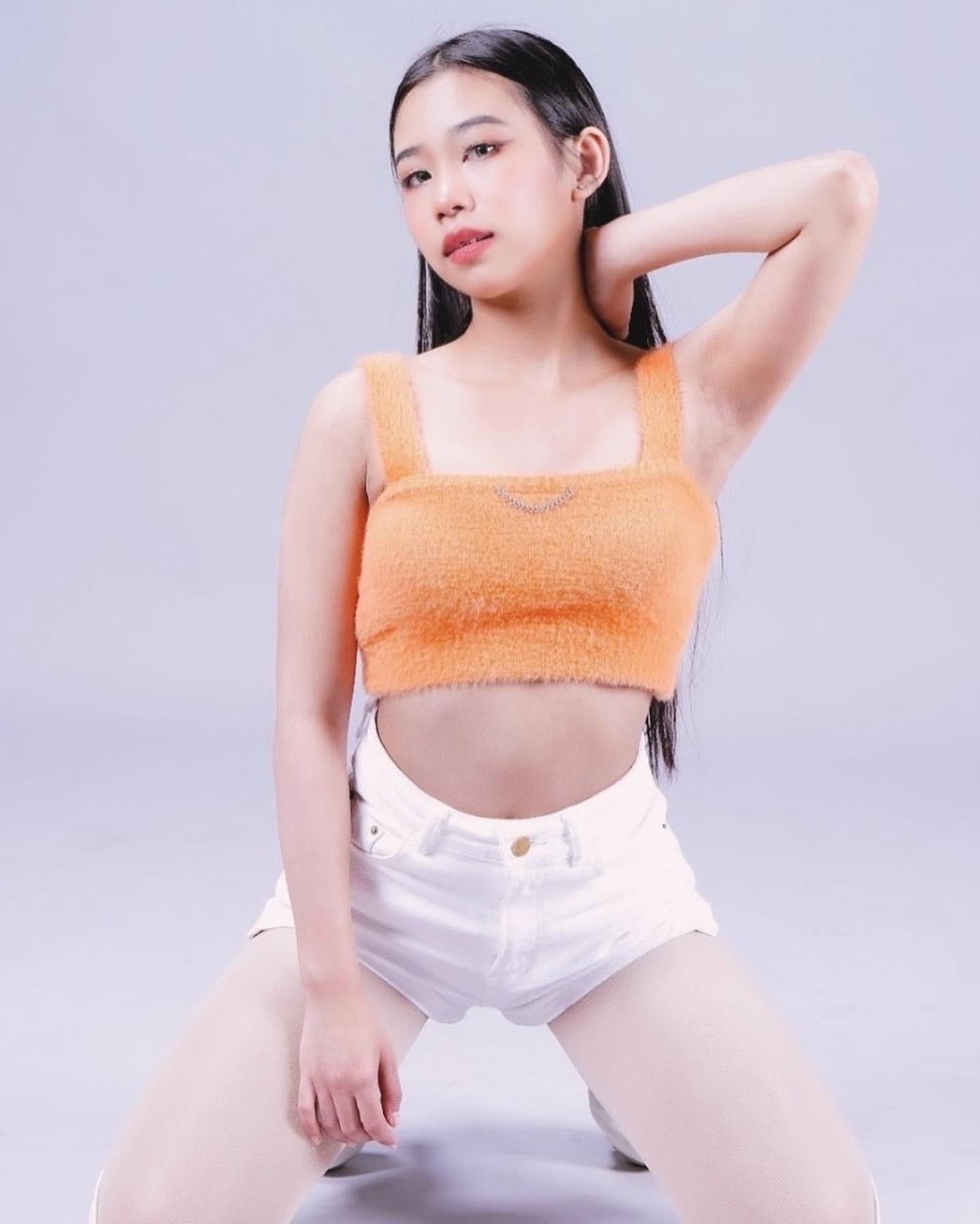 Nina Hithongkam (61)