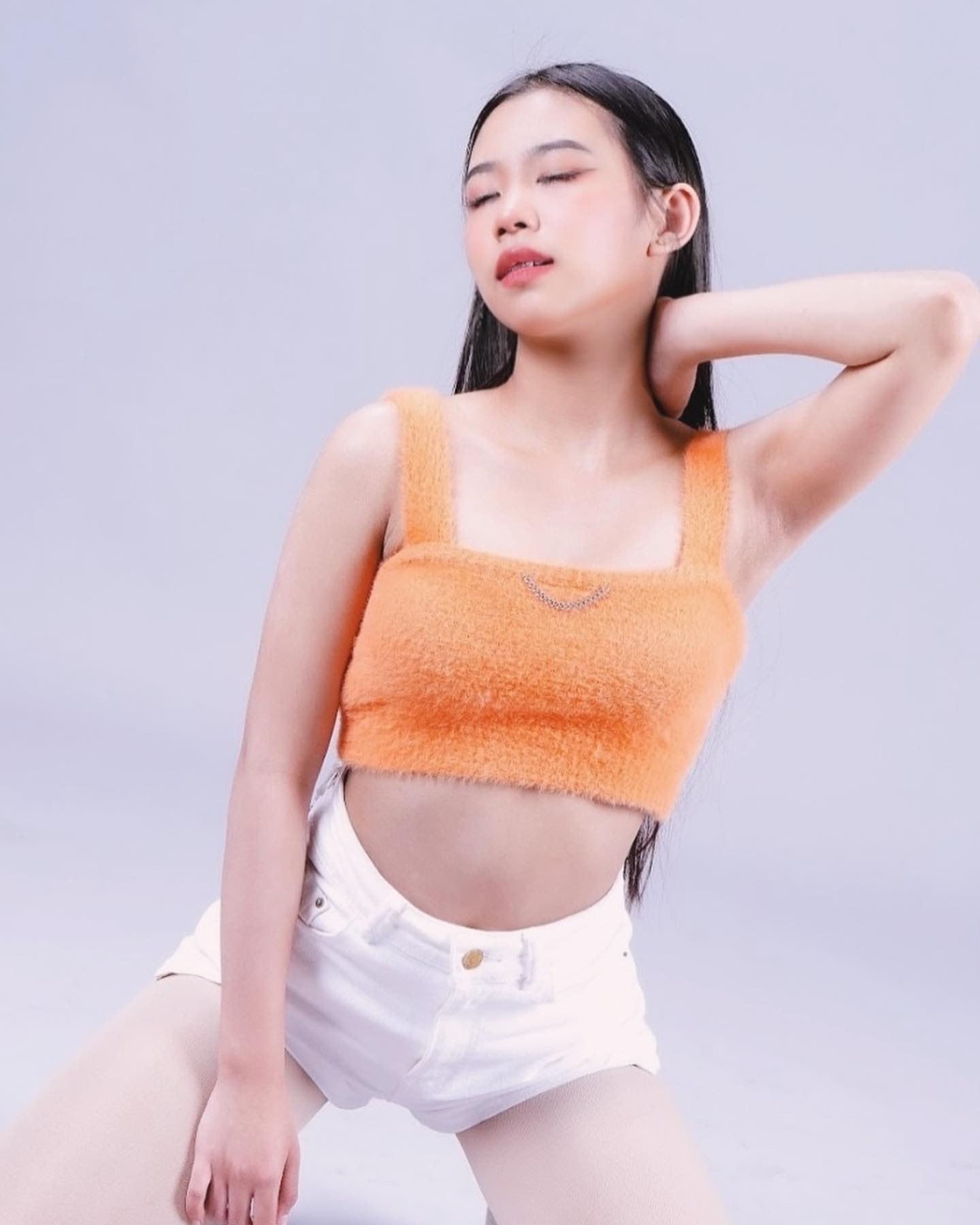 Nina Hithongkam (62)
